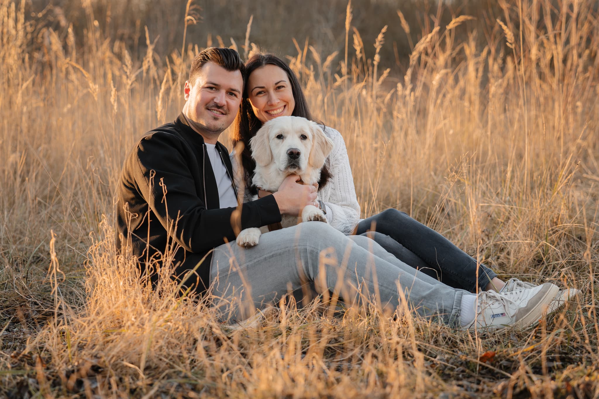 Hundefotograf Hattingen, Paar mit Hund im Abendlicht